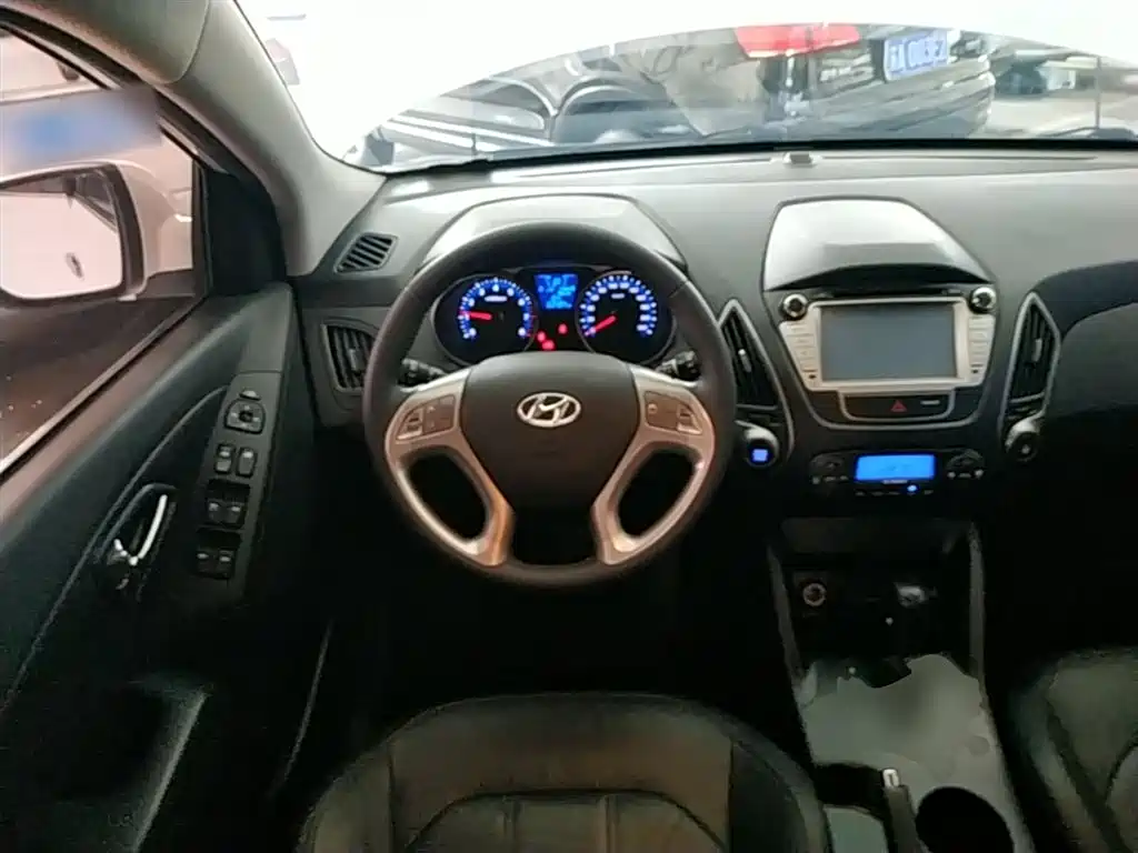 Hyundai ix35 2015 — фото 11