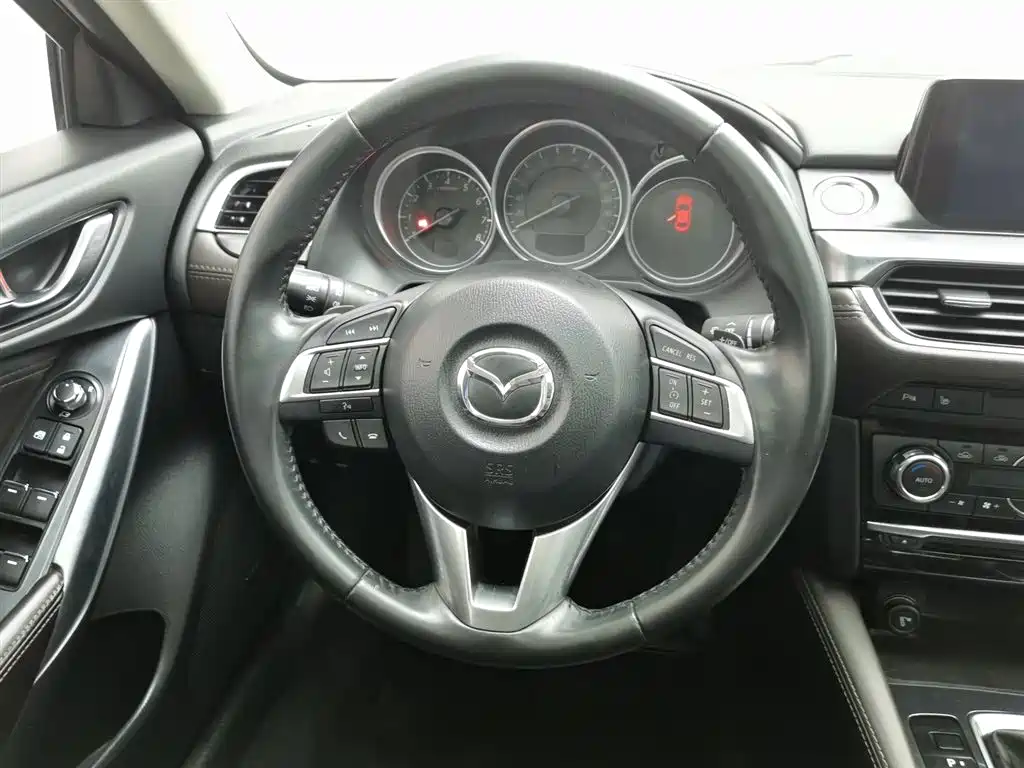 Mazda Atenza 2017 — фото 11
