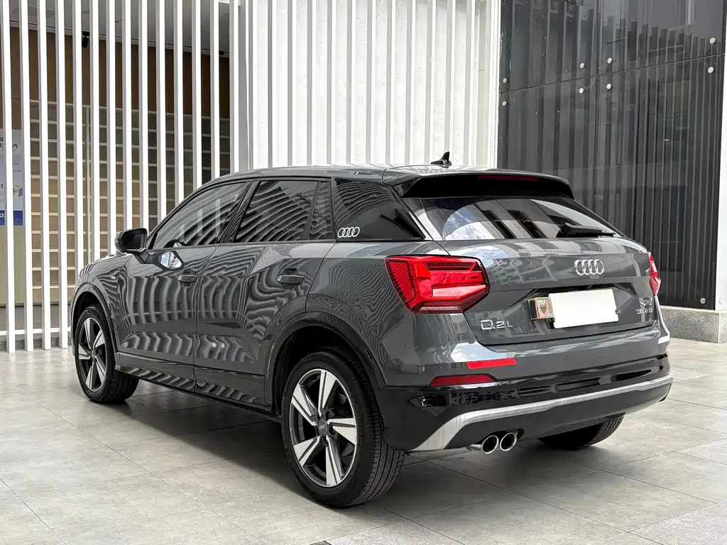 Audi Q2L 2019 — фото 15