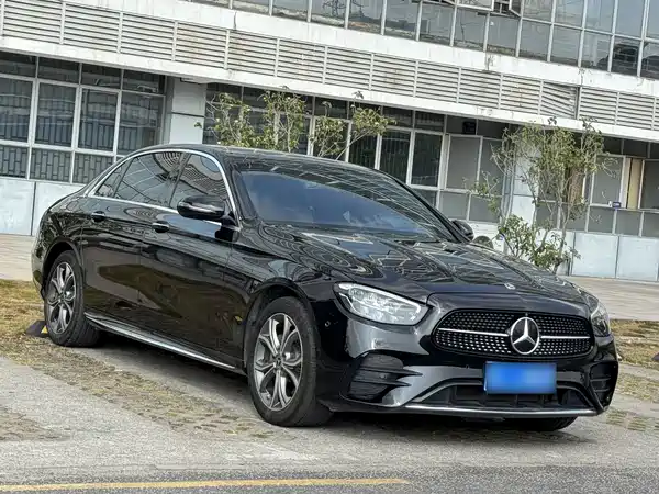 Mercedes-Benz E-Class 2022