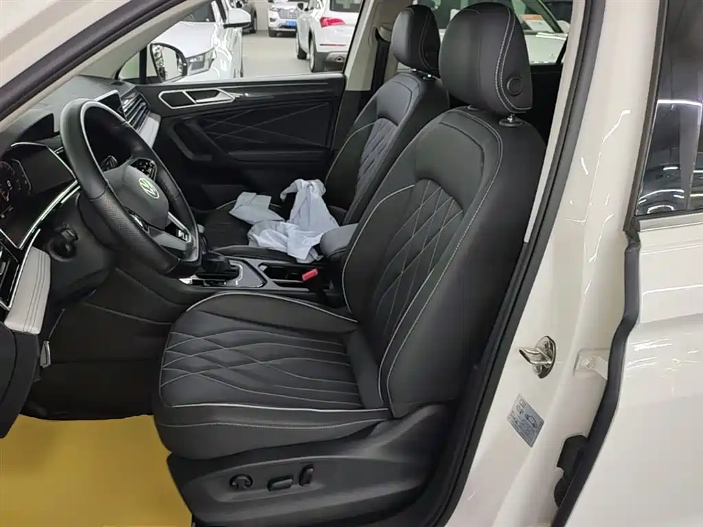 Volkswagen Tiguan L 2022 — фото 15