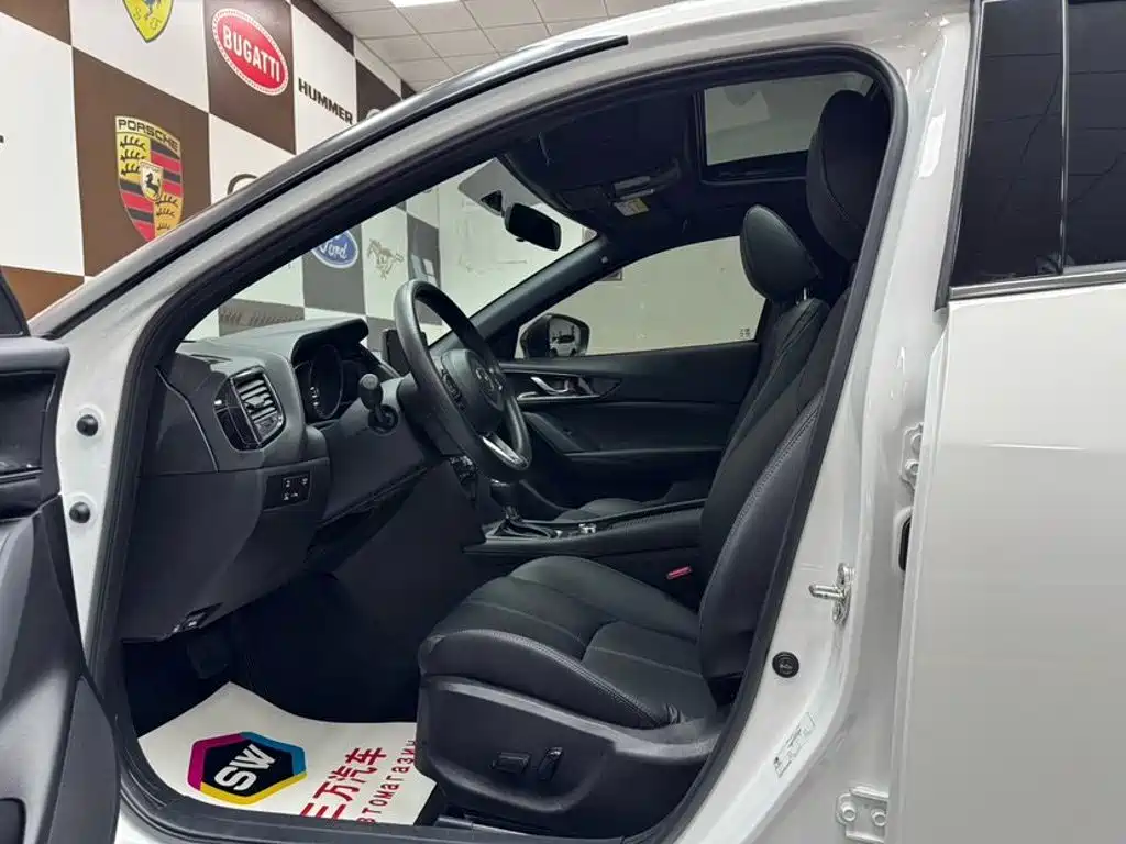 Mazda CX-4 2023