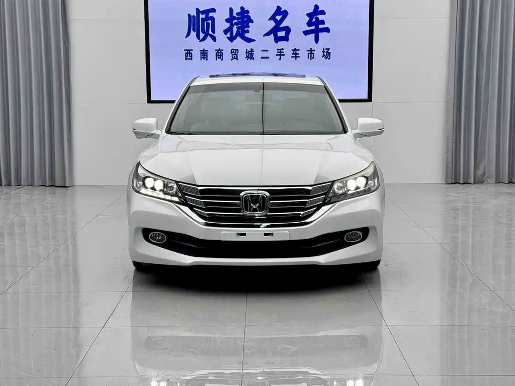 Honda Accord 2014 — фото 1