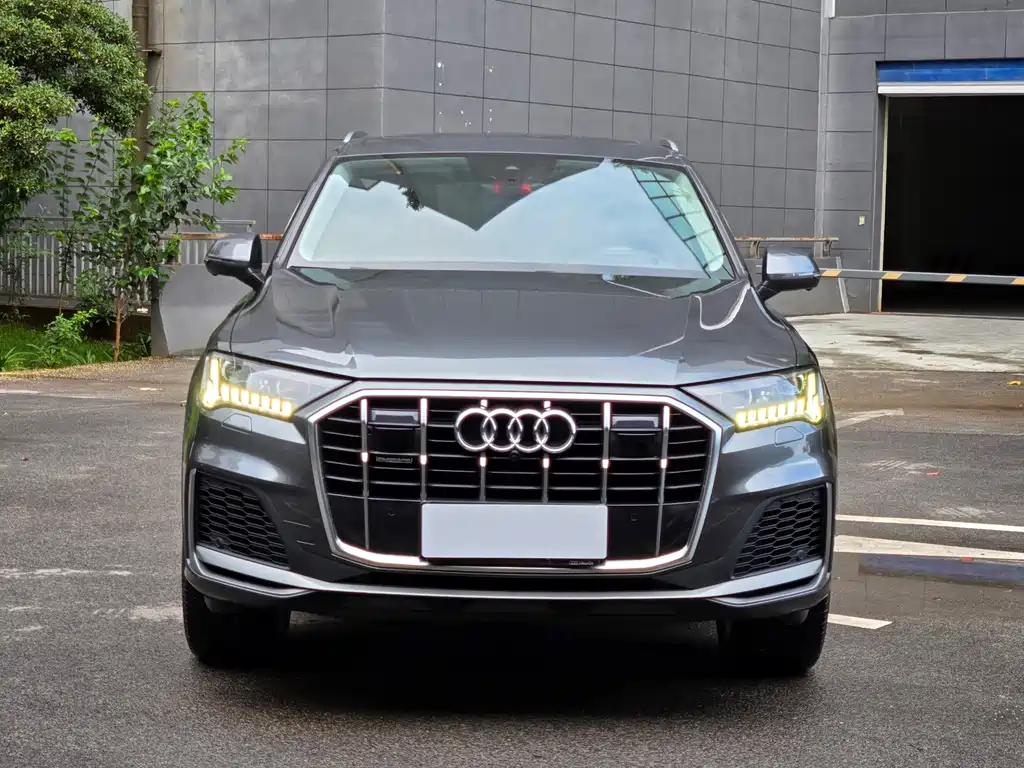 Audi Q7 2021 — фото 4