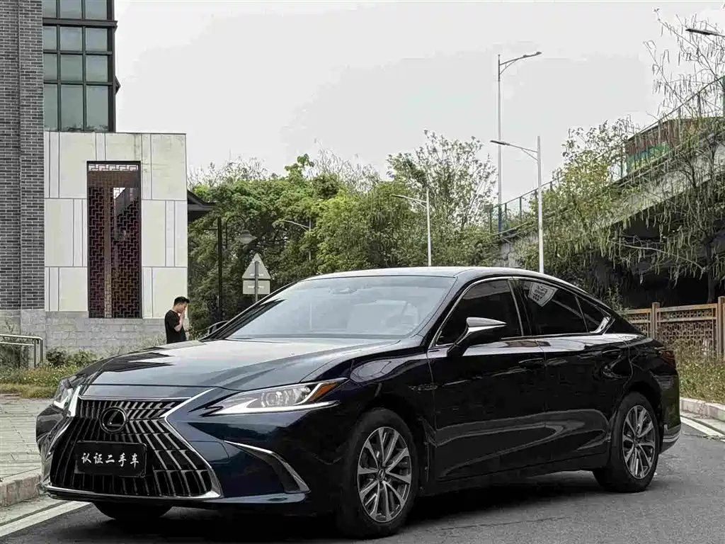 Lexus ES 2023 — фото 2