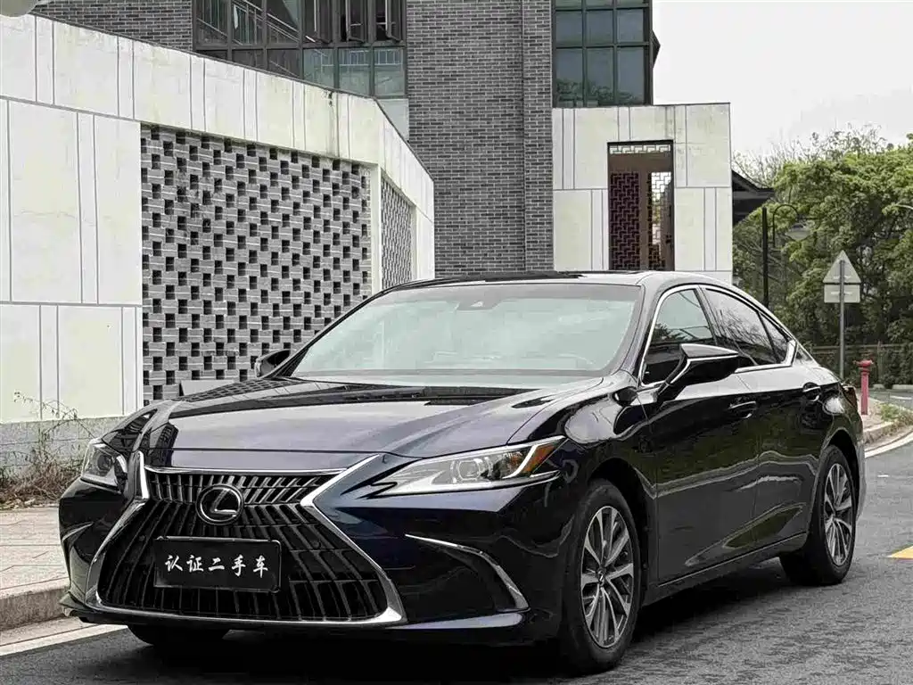 Lexus ES 2023 — фото 10