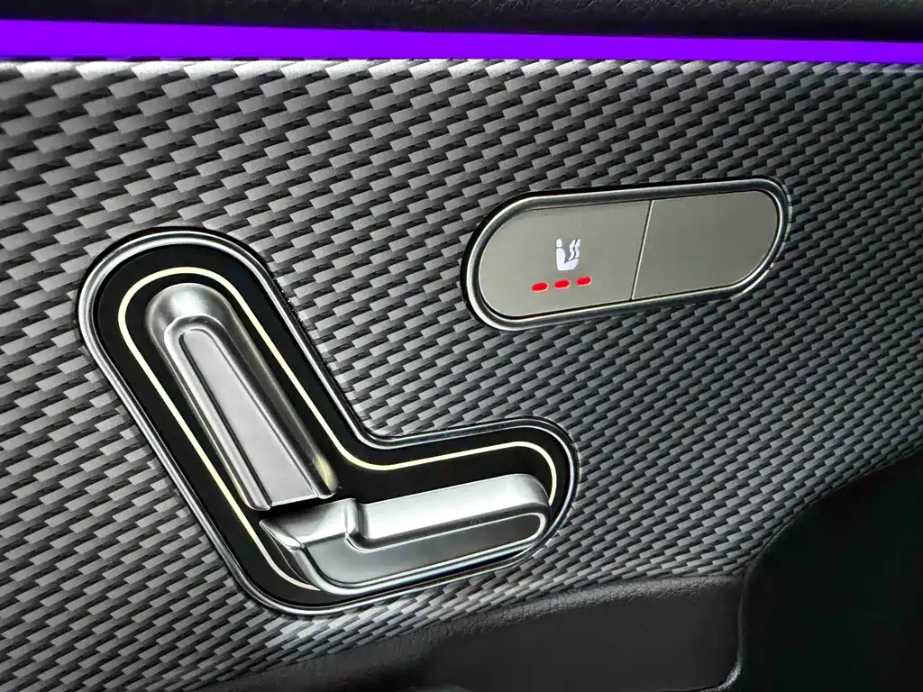 Mercedes-Benz A-Class 2023 — фото 10