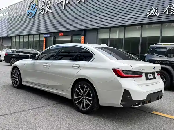 BMW 3 Series 2023