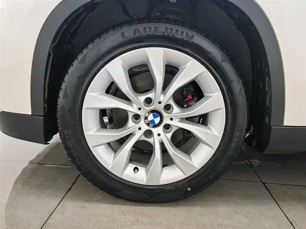 BMW X1 2014 — фото 17
