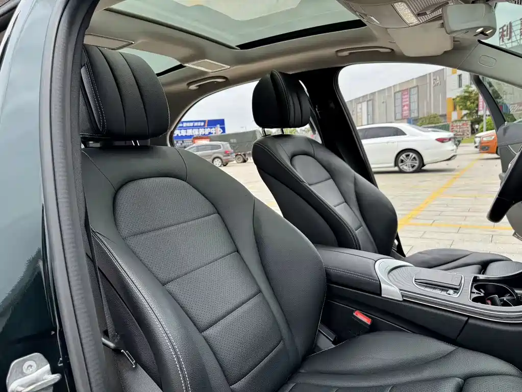 Mercedes-Benz C-Class 2019 — фото 30