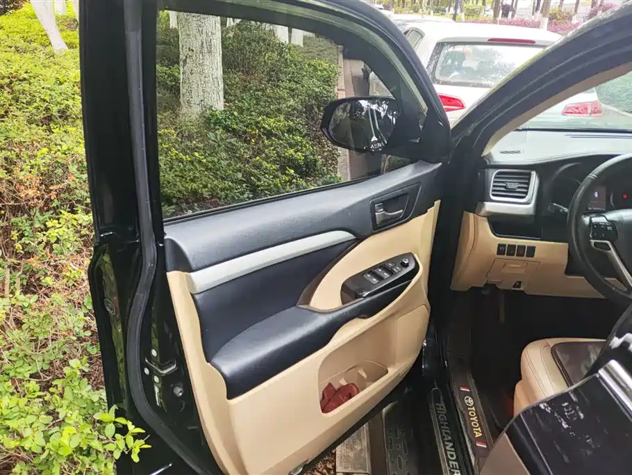 Toyota Highlander 2020