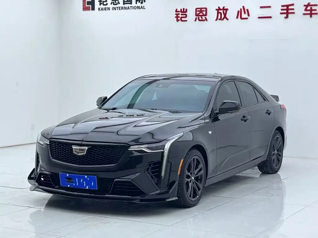 Cadillac CT4 2022