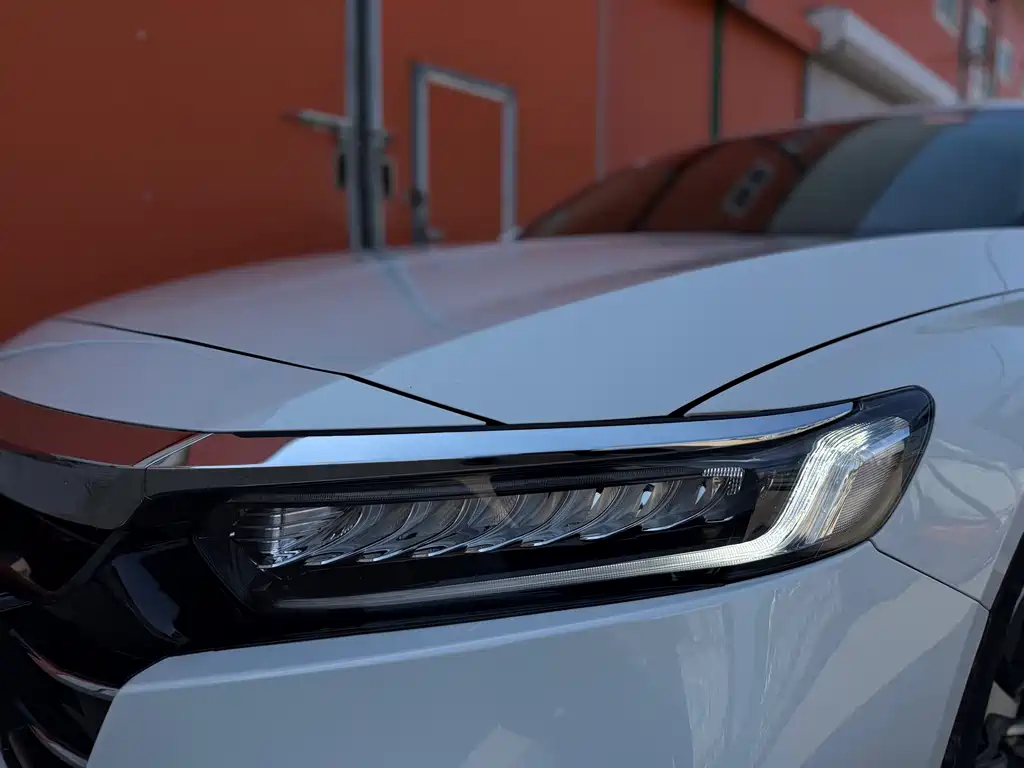 Honda Accord 2022 — фото 12