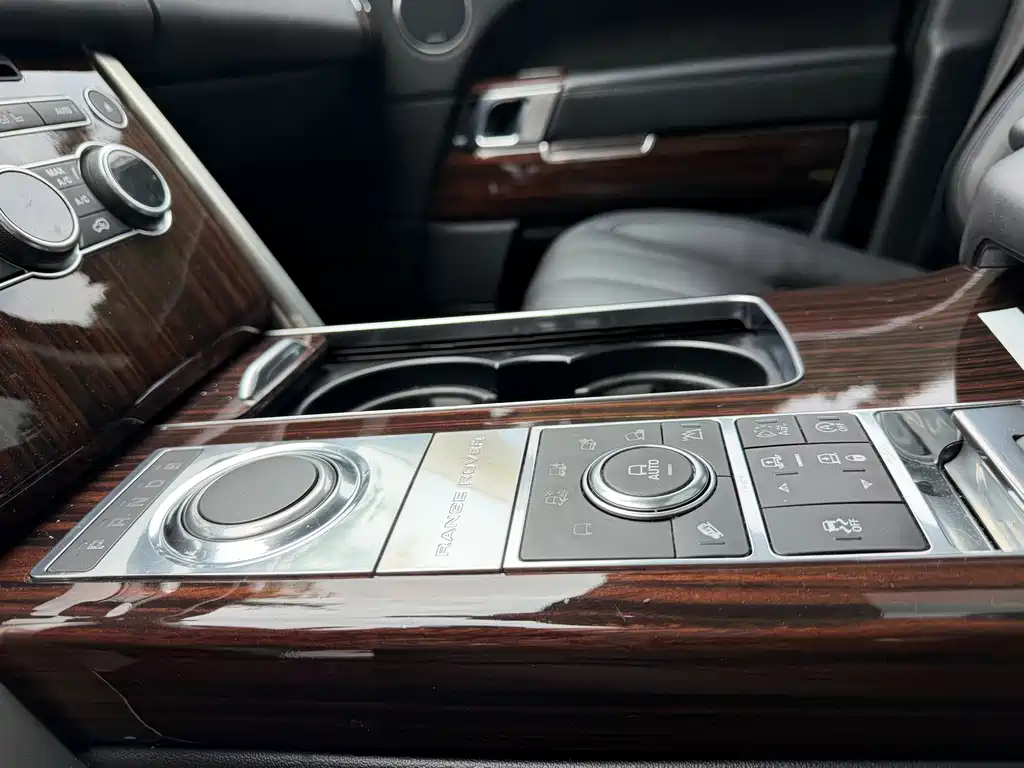 Land Rover Range Rover 2015 — фото 11