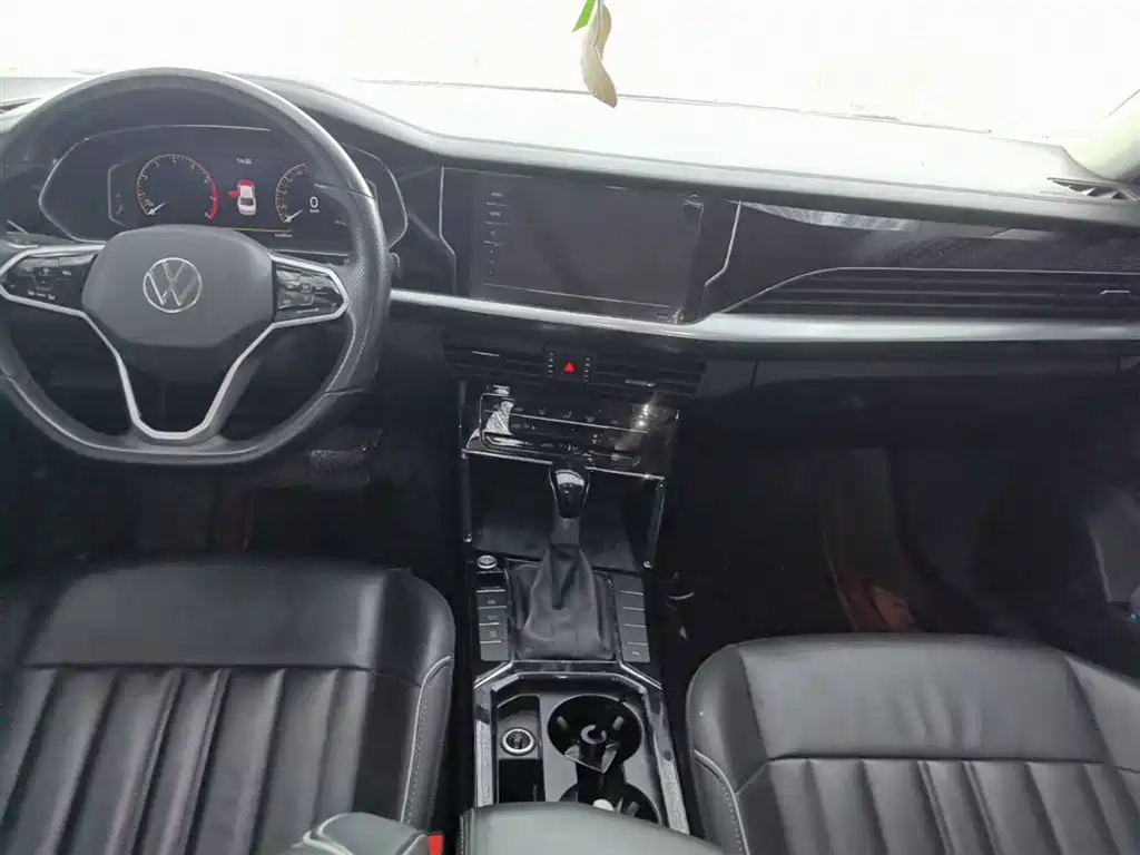 Volkswagen Passat 2023 — фото 10