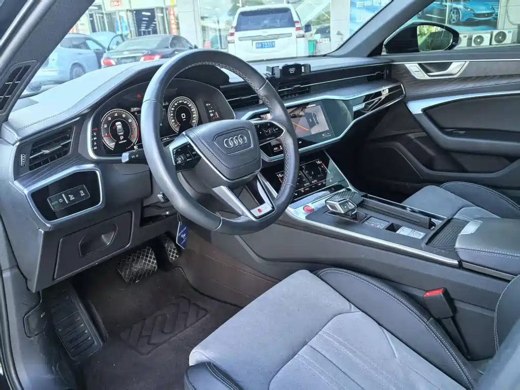 Audi A6L 2025
