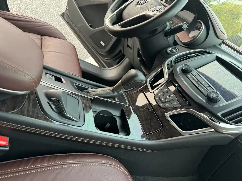 Buick LaCrosse 2015 — фото 8
