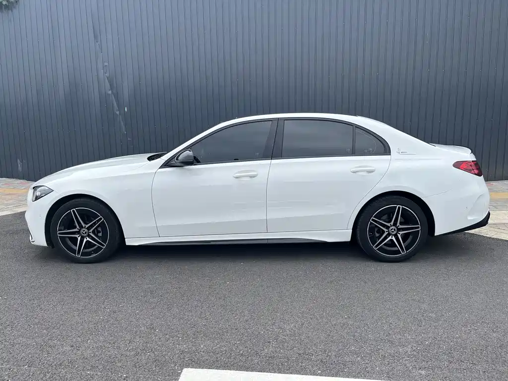 Mercedes-Benz C-Class 2022