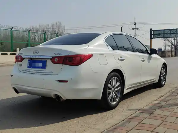 Infiniti Q50L 2016