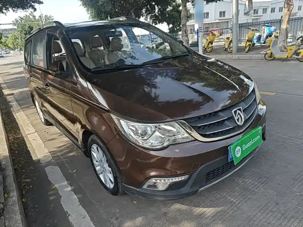 Baojun 730 2015