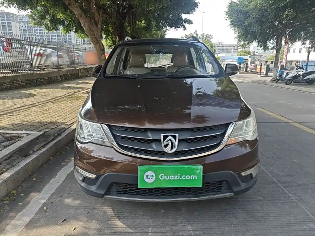 Baojun 730 2015