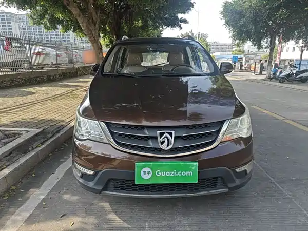 Baojun 730 2015