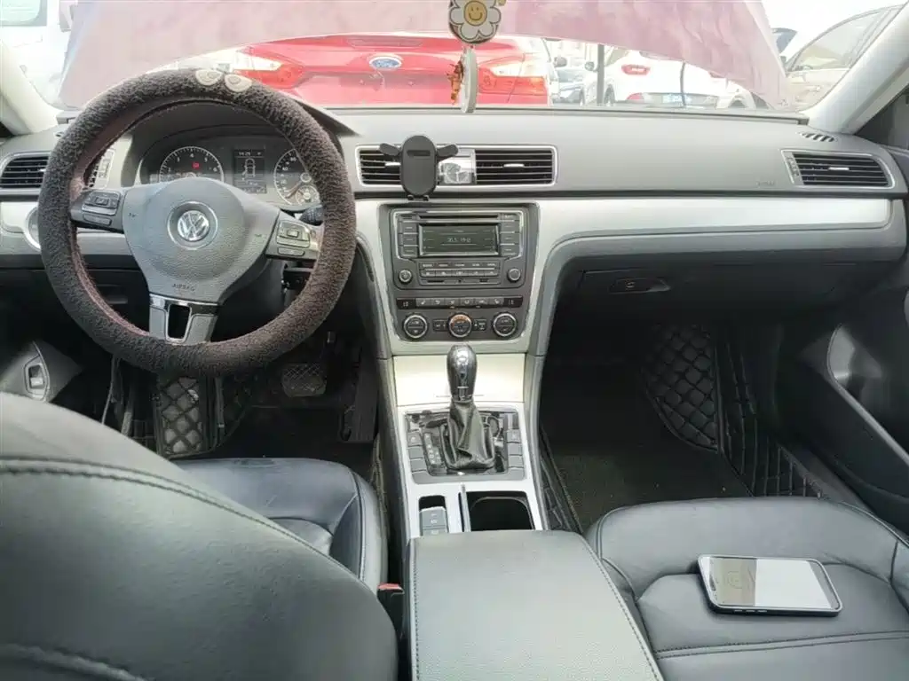 Volkswagen Passat 2016 — фото 10