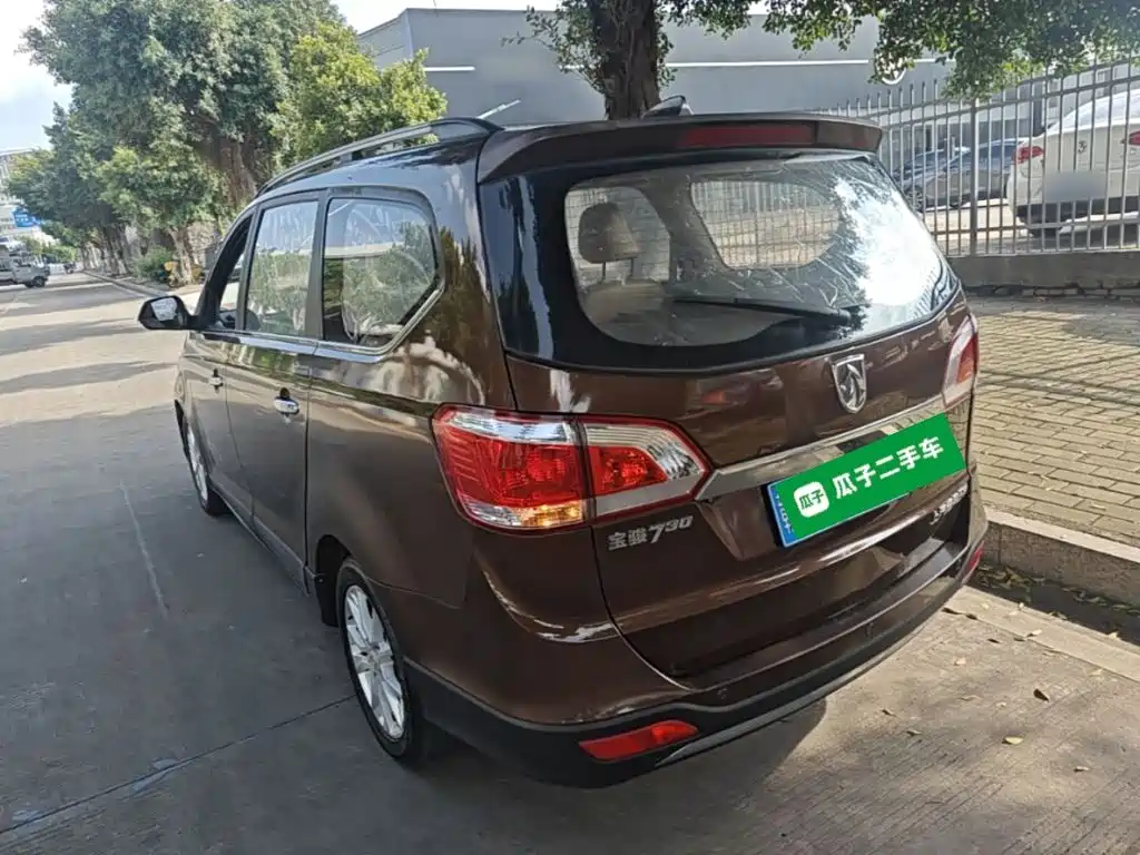 Baojun 730 2015