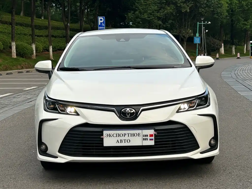 Toyota Corolla 2022 — фото 2