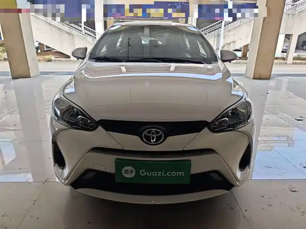 Toyota Yaris L 2020
