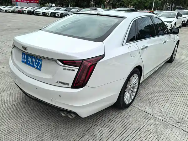 Cadillac CT6 2021