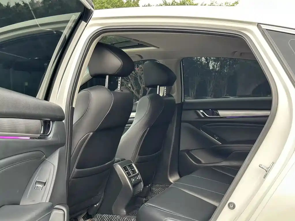 Honda Accord 2022 — фото 14