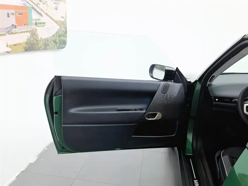 MINI COOPER EV 2025 — фото 8