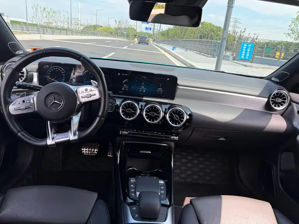 Mercedes-Benz CLA AMG 2021 — фото 7
