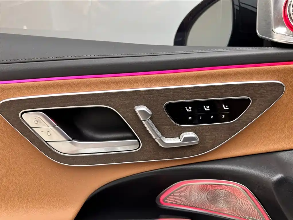 Mercedes-Benz E-Class 2024 — фото 15