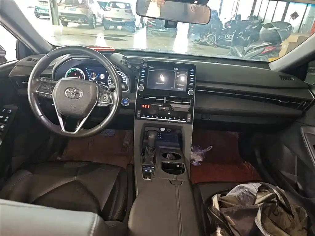 Toyota Avalon 2020 — фото 10