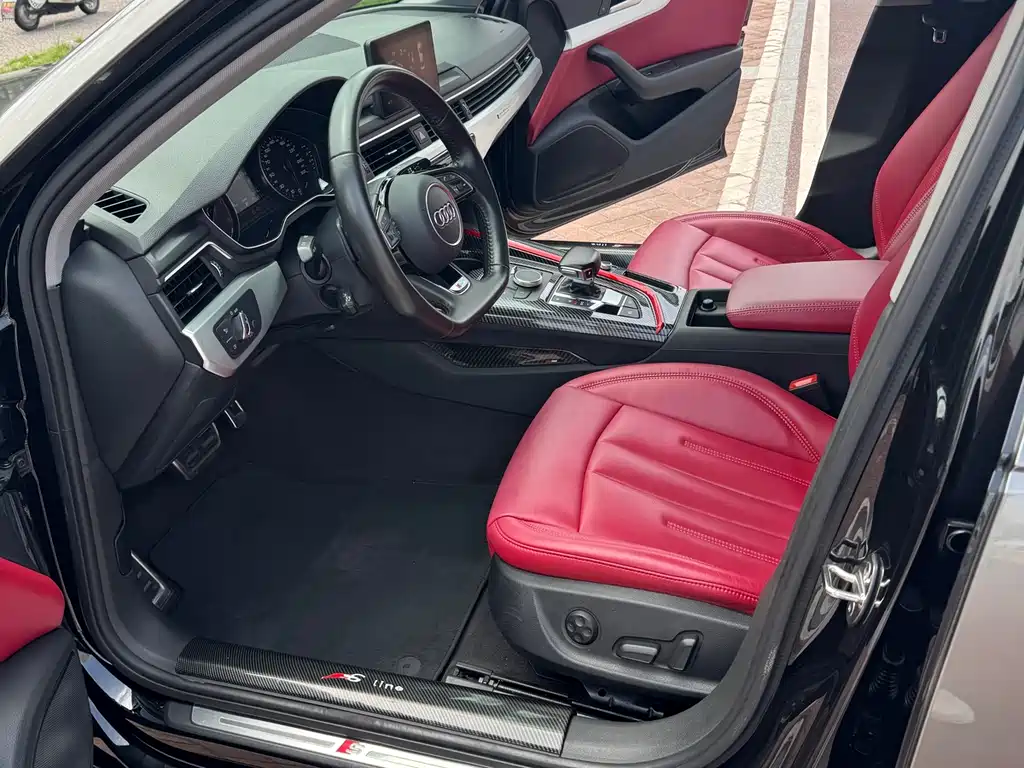Audi A4L 2019
