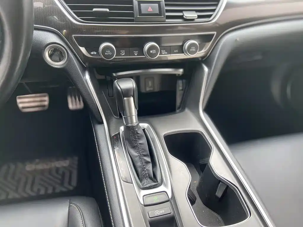 Honda Accord 2022 — фото 14