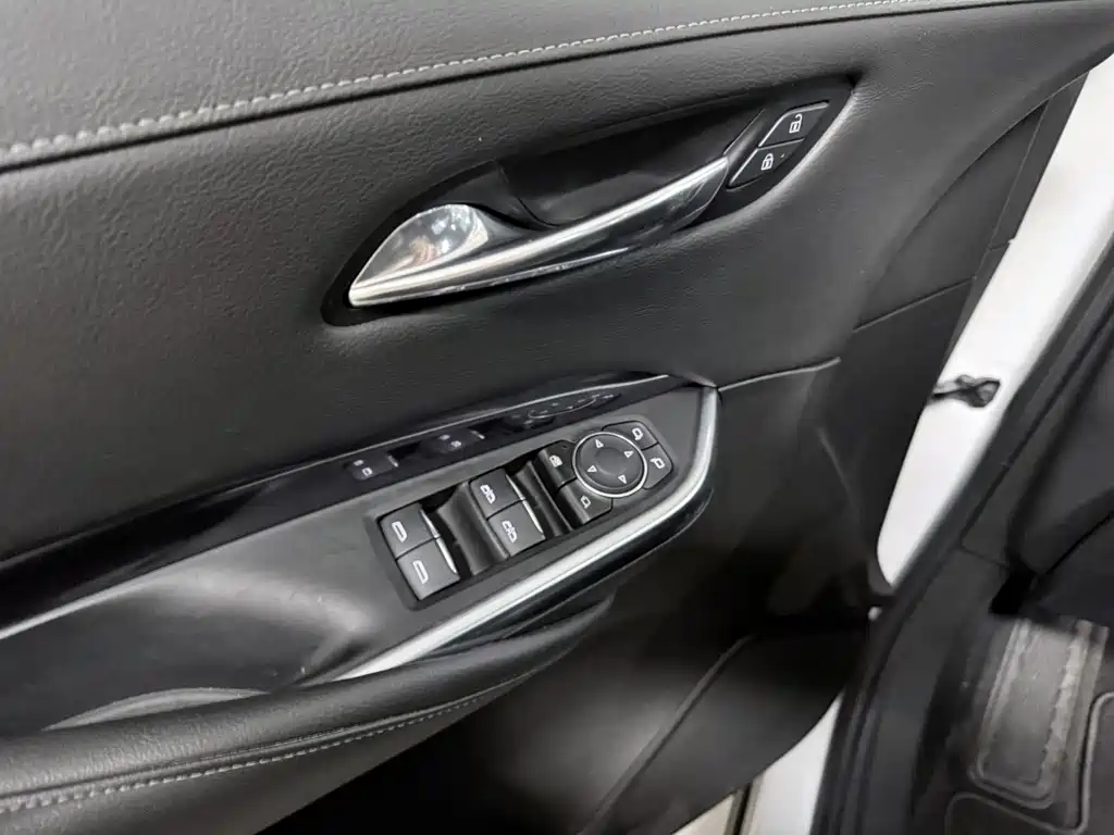 Cadillac XT4 2021 — фото 10