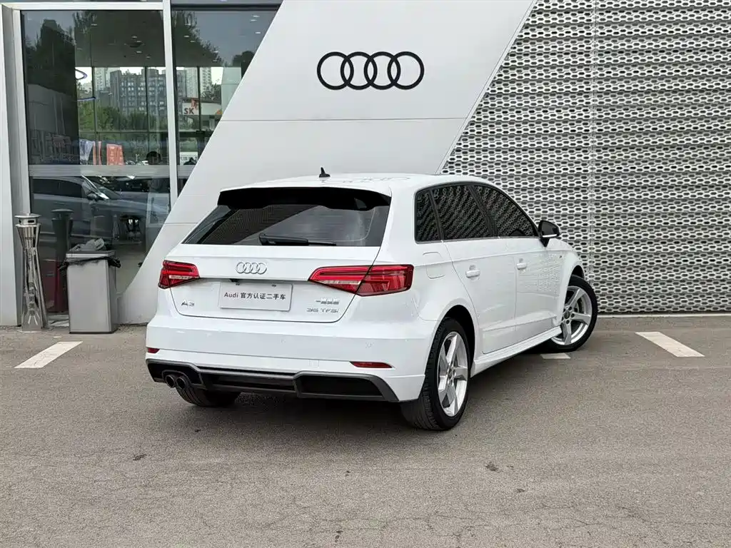 Audi A3 2019 — фото 4