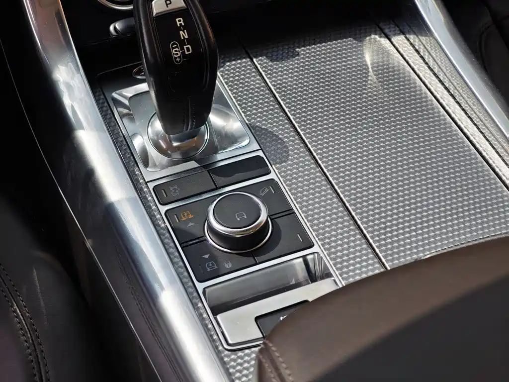 Land Rover Sport 2018 — фото 15