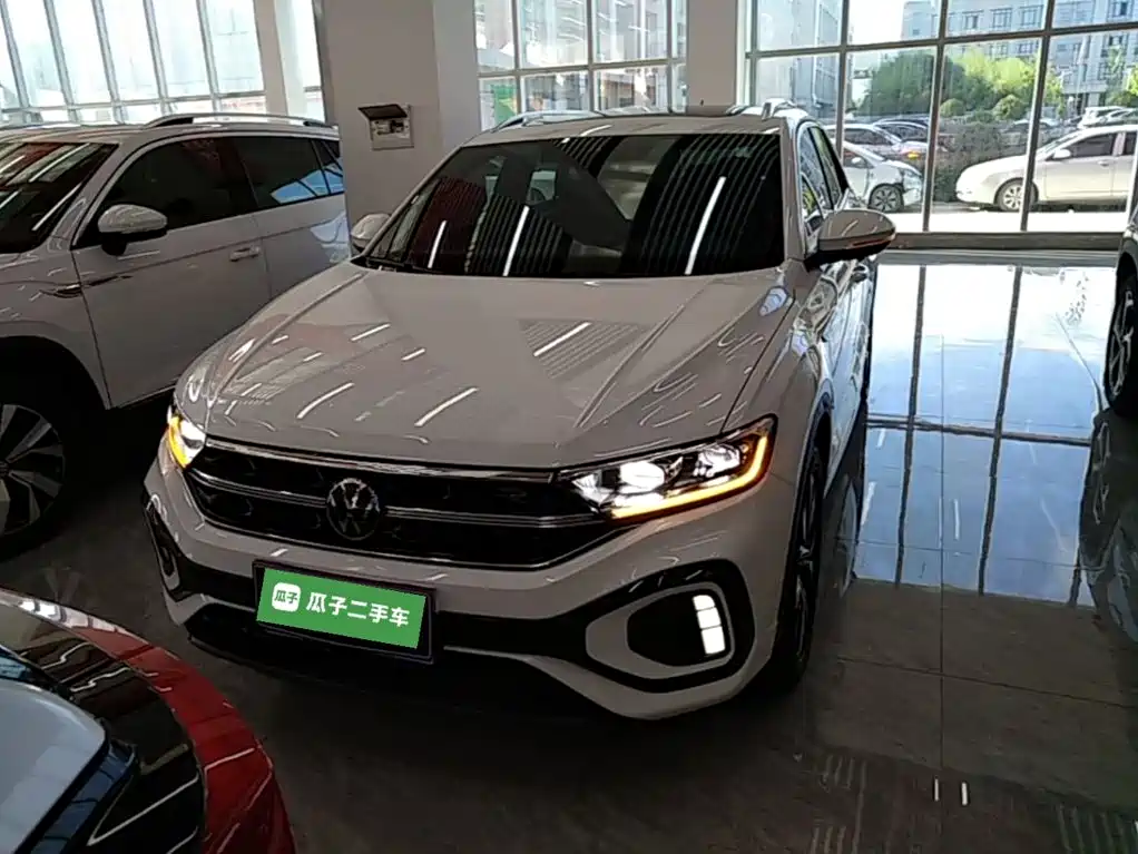 Volkswagen T-Roc 2024