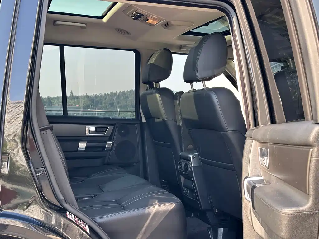 Land Rover Discovery 2013 — фото 13