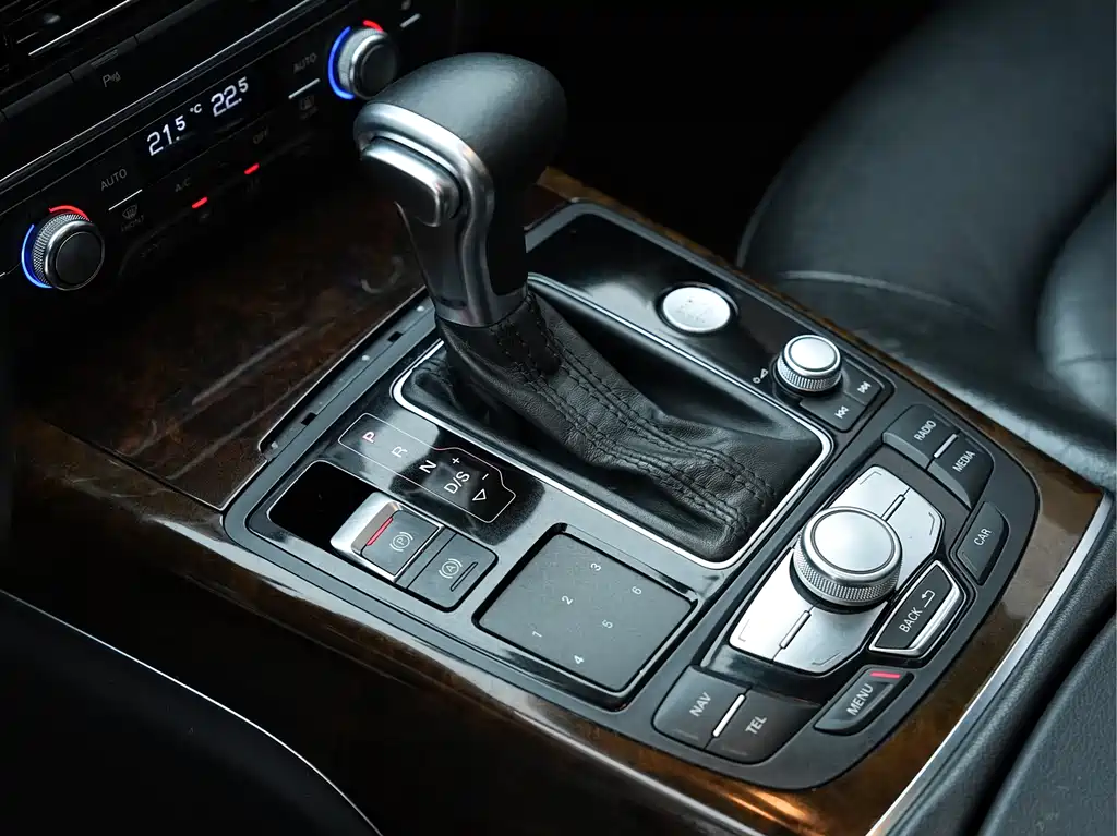 Audi A6L 2015 — фото 20