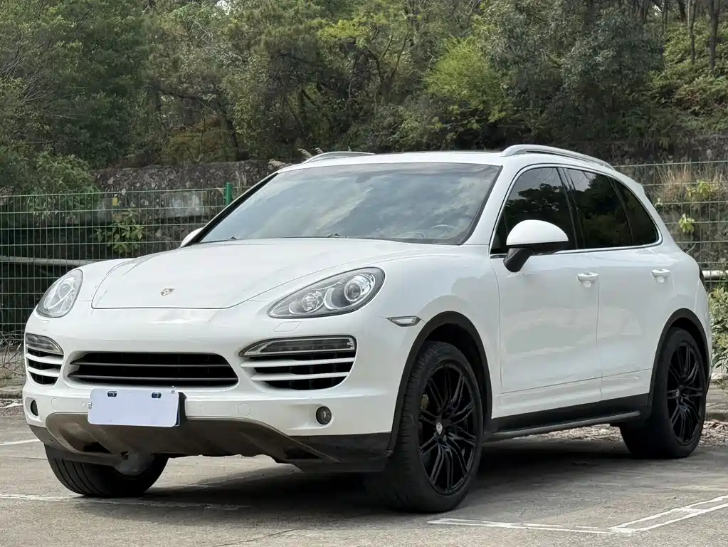 Porsche Cayenne 2013 — фото 1