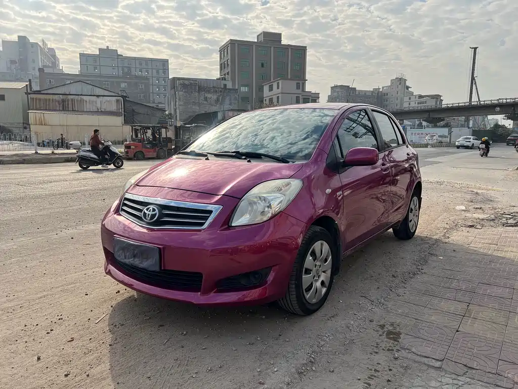 Toyota Yaris 2012