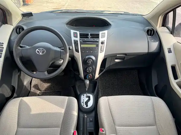 Toyota Yaris 2011