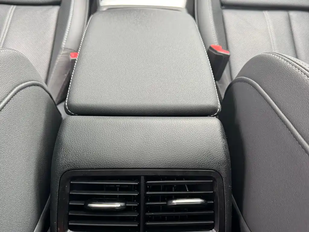 Audi A4L 2020 — фото 16