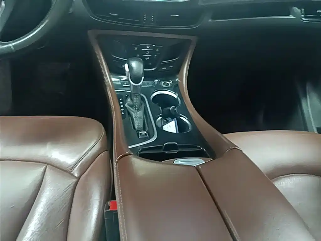 Buick Envision Plus 2018 — фото 14
