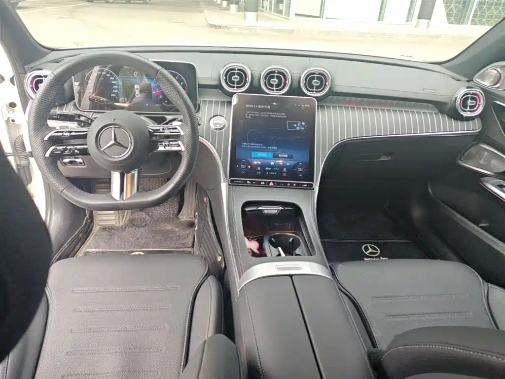 Mercedes-Benz C-Class 2023 — фото 10